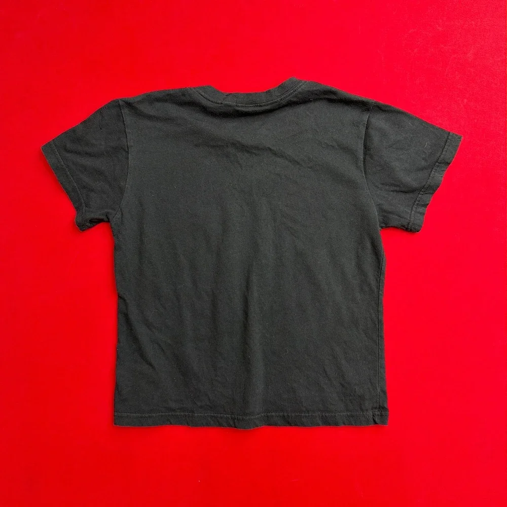 VTG Style Top Heavy Kids Lightning Bolt Graphic T-Shirt Black V-Neck Size Medium